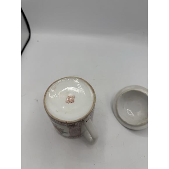 Vintage Chinese Porcelain Lidded Mug – Floral Rose Pattern – 4.5” Tall – Marked - Picture 6 of 7